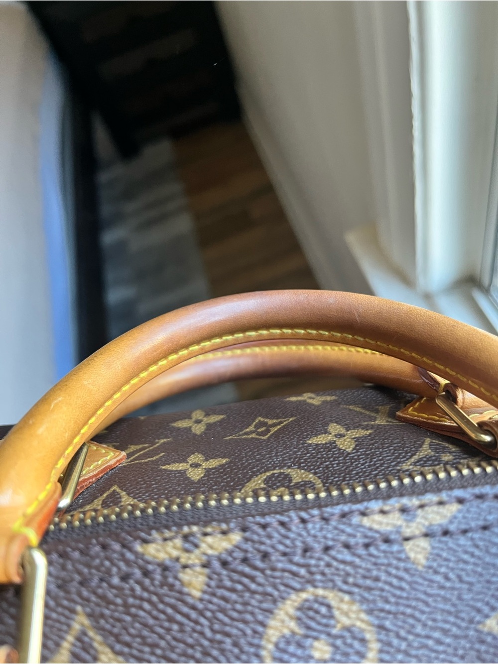 Louis Vuitton Monogram Speedy 30 - Picture 4 of 15